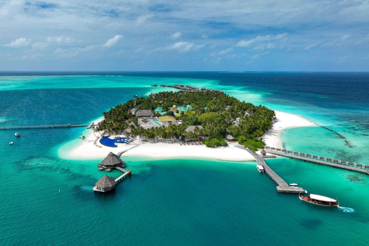 Why book Bhopal to Maldives honeymoon package with Maldives Tourism